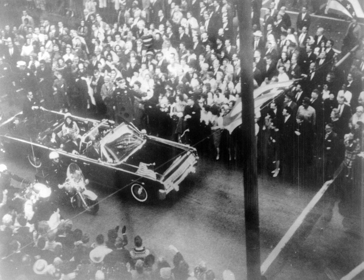 ケネディ暗殺記録を公開へ　残る８万ページ分―トランプ大統領
